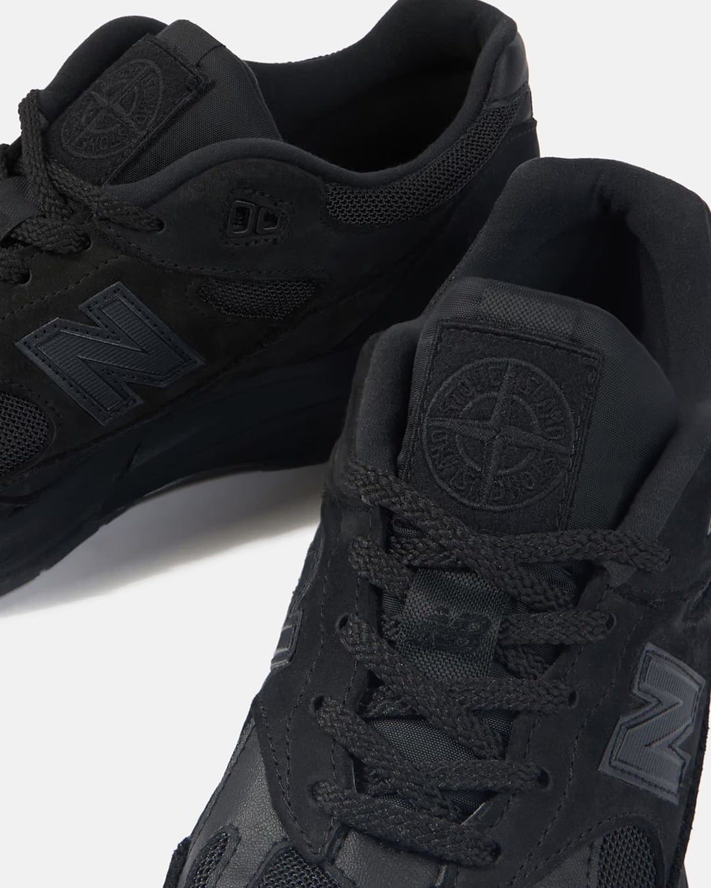 Кроссовки мужские Stone Island x 991v2 Made in England Ghost Pack - Black