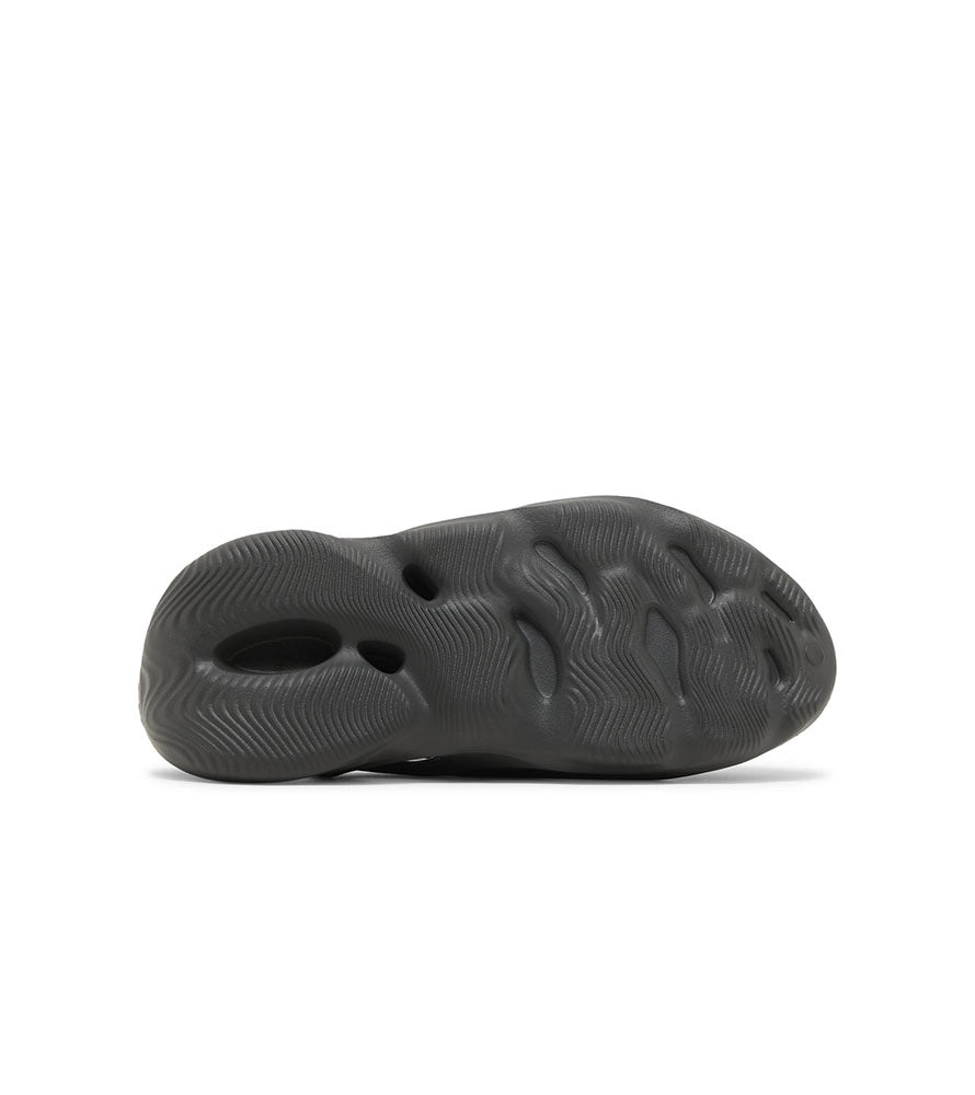 Мужские тапочки Adidas Yeezy Foam Runner Carbon