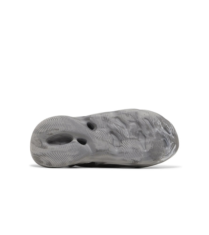 Тапки чоловічі Adidas Yeezy Foam Runner Mx Granite
