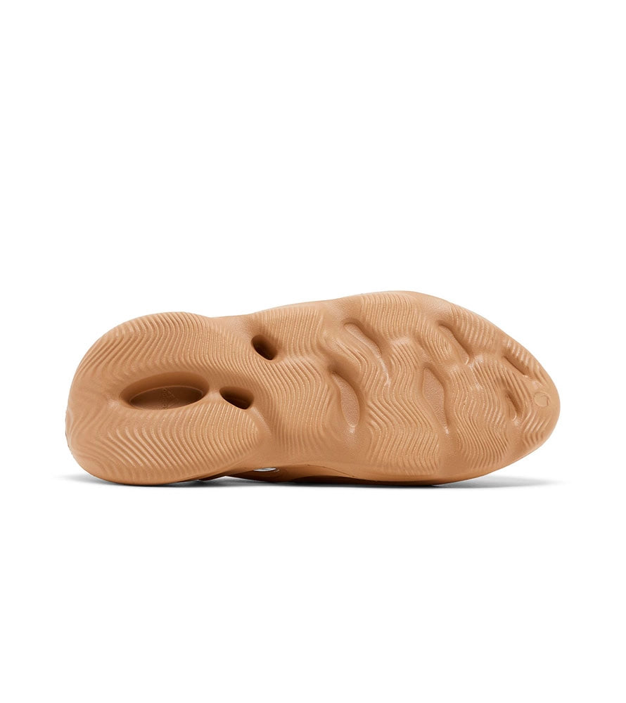 Тапки чоловічі Adidas Yeezy Foam Runner Clay Taupe