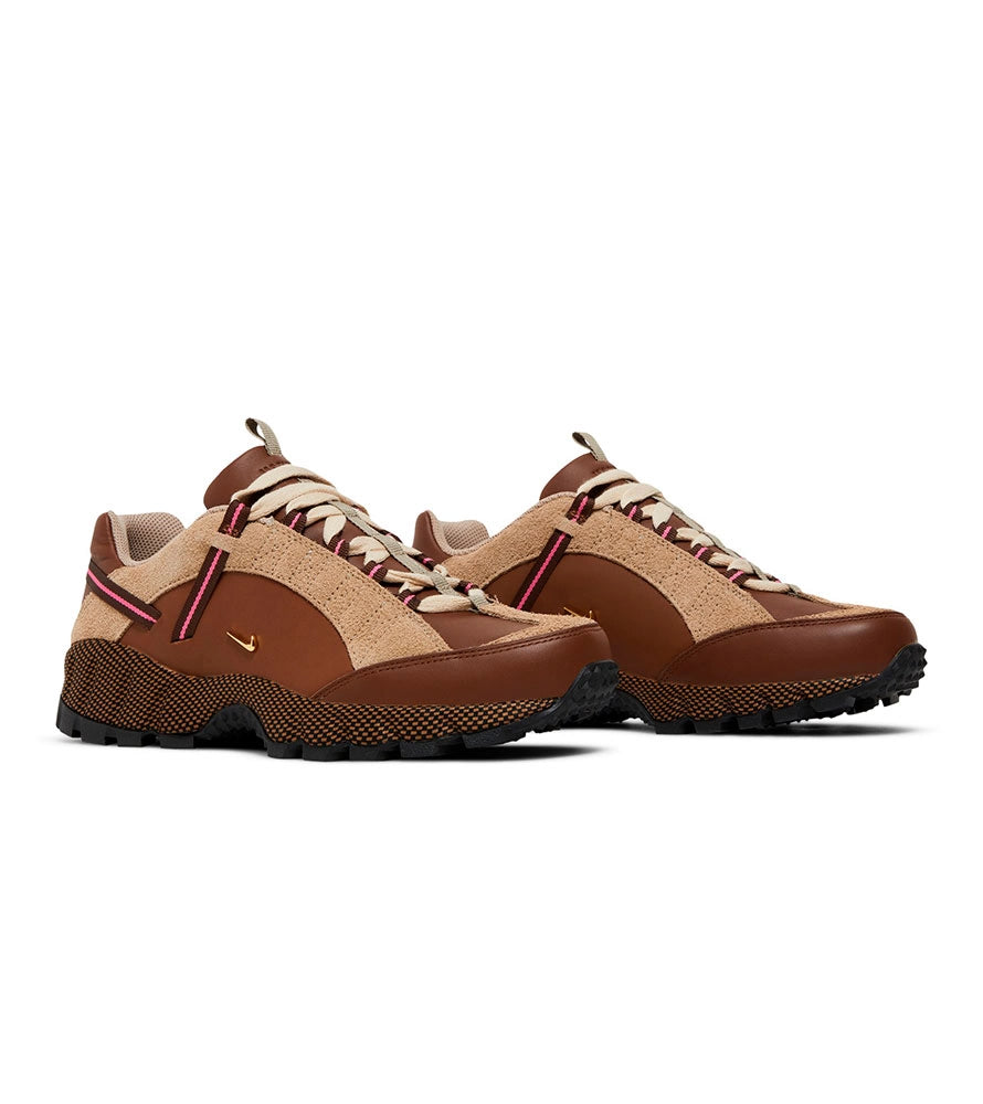 Кроссовки жечные Jacquemus &amp; Nike Air Humara Ale Brown