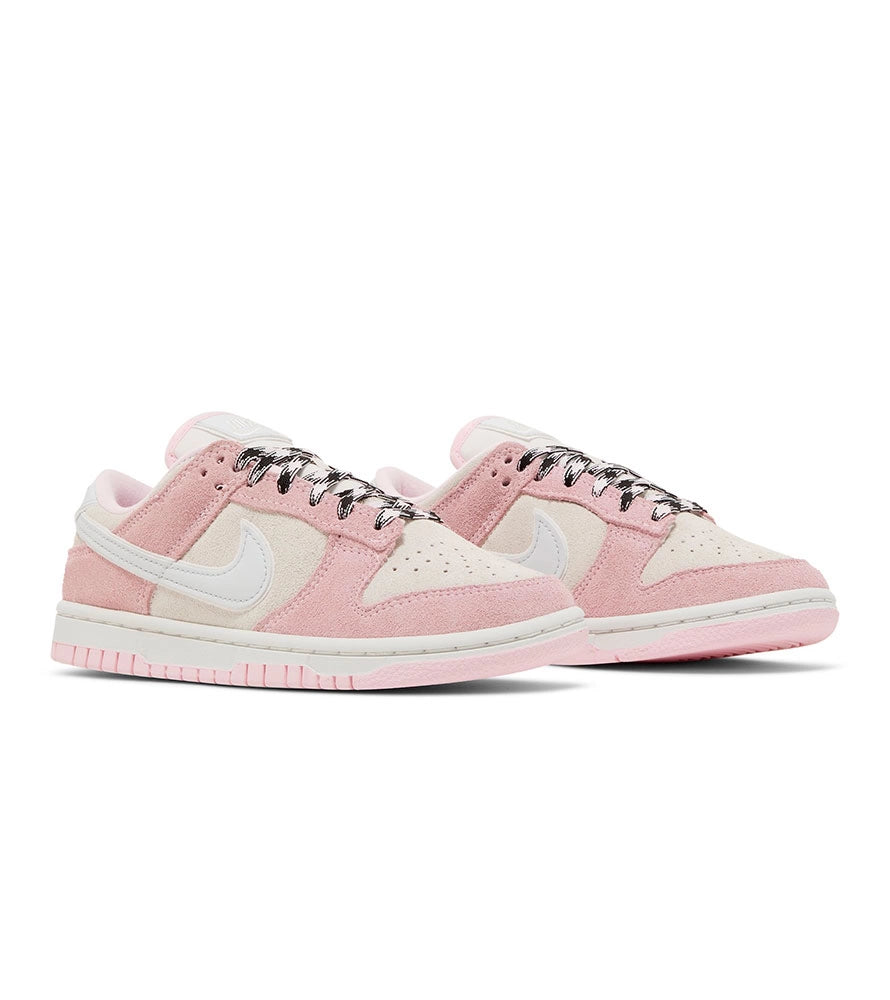 Кросівки жіночі Nike Dunk LX Pink Foam