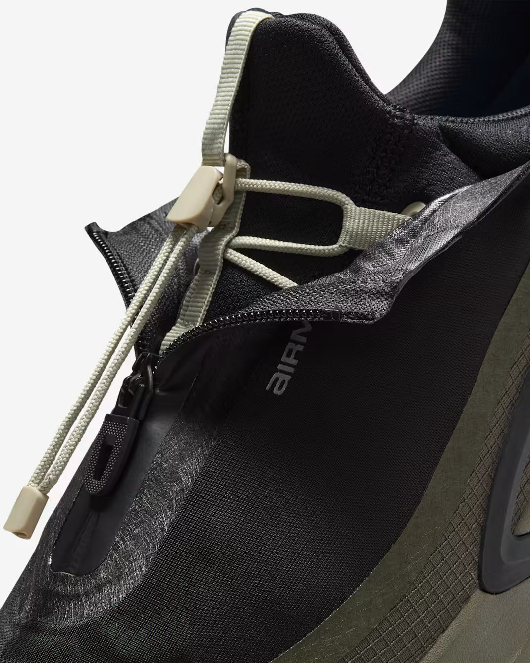 Кросівки чоловічі Nike Air Max DN Roam
