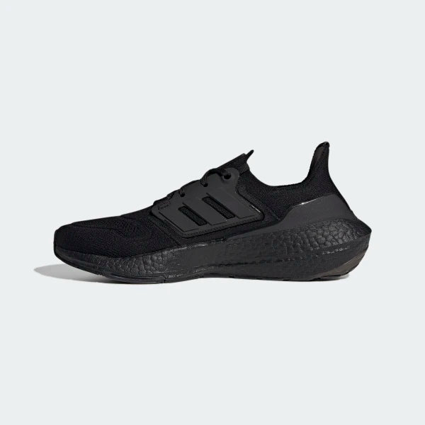 Кроссовки мужские Adidas Ultraboost 2022 in Black 