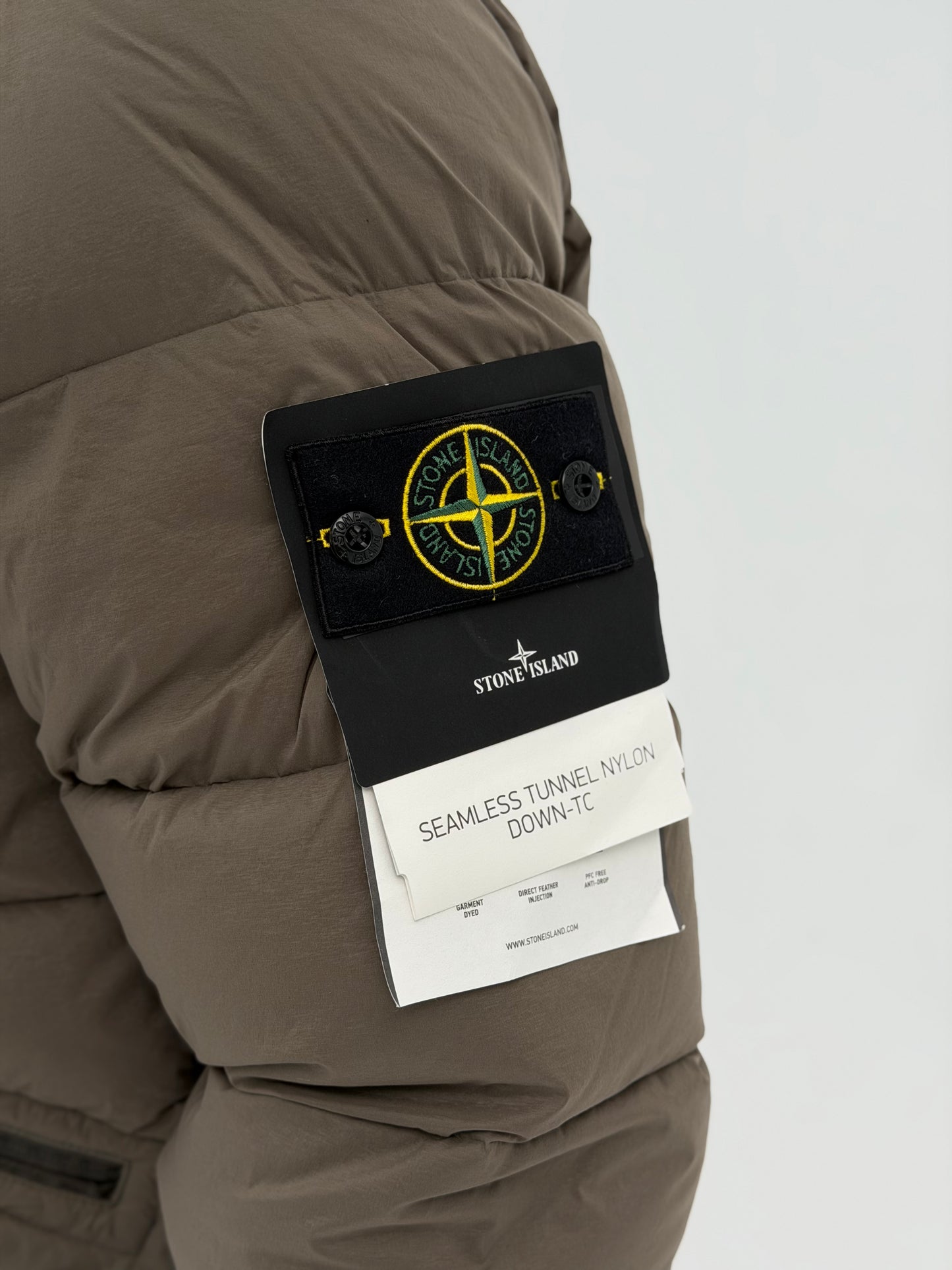 Пуховик чоловічий Stone Island Seamless Tunnel Nylon Down Jacket