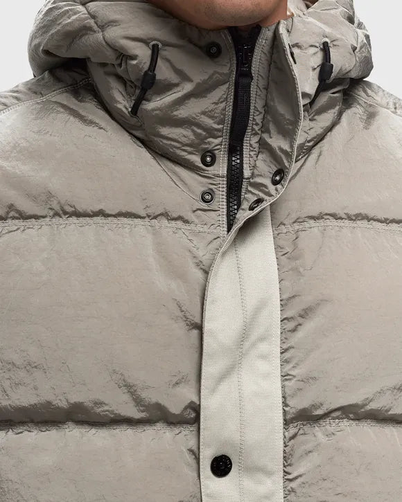 Пуховик чоловічий Stone Island Crinkled ECONYL® Regenerated Nylon
